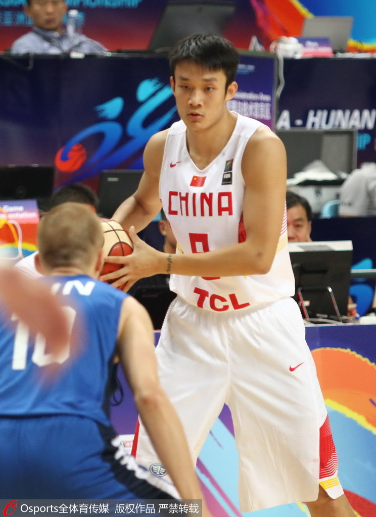 新疆广汇训练开放日，关键时刻临场应变引欢呼，德甲在即，高层口径保持一致